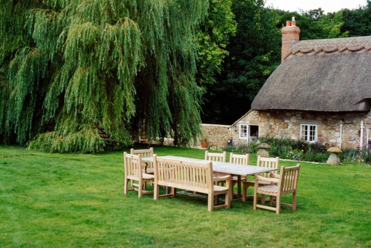 Afton Thatch: Beautiful Thatched Family Cottage فريشووتر المظهر الخارجي الصورة